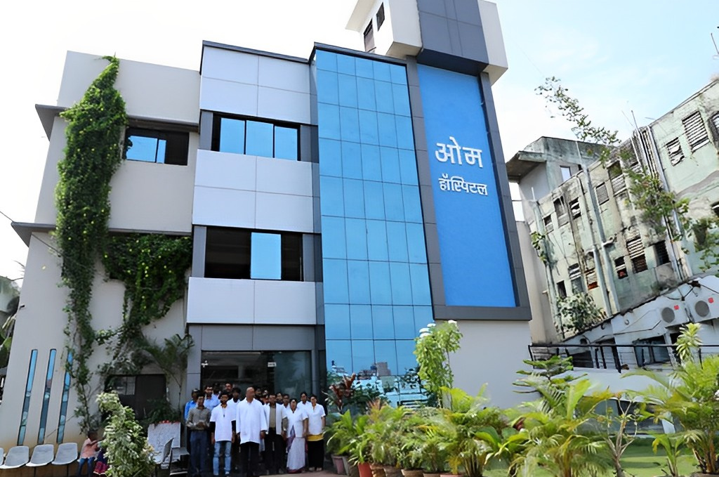 Om Hospital And Critical Care Centre